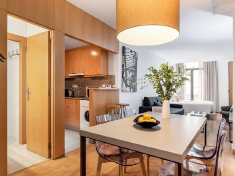 Aspasios Plaza Real Apartments