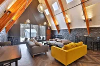 The Birch Ridge: Mission Room #4 - Queen Suite in Killington, Vermont 1 Bedroom Home