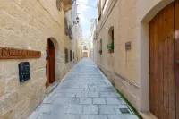 Ta' Frenc Farmhouse Hotels in Gharb