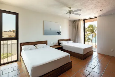 Hotel Aurelia Hotels near La Manzanilla