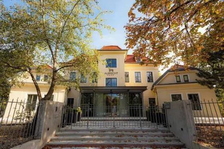 Hotel Albrecht Отели в г. Братислава