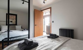 Modern 2-Bed Cabin Near West Wittering Beach