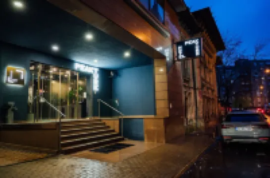 โรงแรมปีคเชอร์ บูคาเรสต์