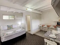 Oasis Motel Hotels in Parkes
