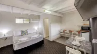 Oasis Motel