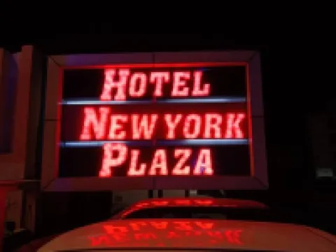 Hotel New York Plaza Una Hotels in Una
