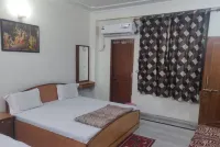 Hotel Giriraj Kripa