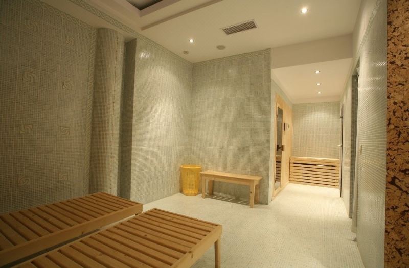 Ramada Hotel & Suites by Wyndham Bucharest North photo 2