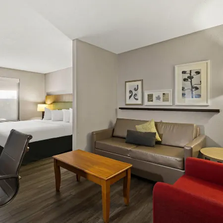 Country Inn & Suites by Radisson, Hinesville, GA