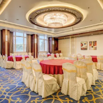 The Ssk Solitaire Hotel & Banquets