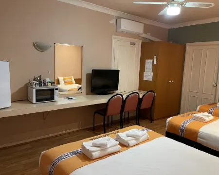 Philadelphia Motor Inn Hotels in Echuca