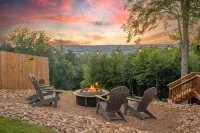 The Summit at Peaceful Peak Hotel dekat The Kingsport Greenbelt