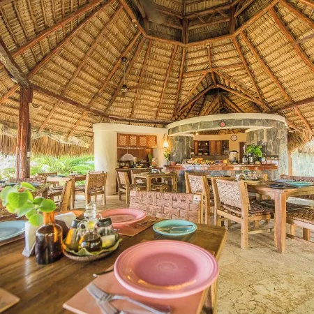 Natura Cabana Boutique Hotel & Spa