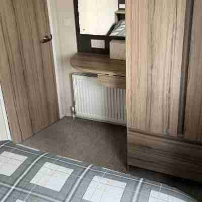 Cedar Lake Apartment Retreat Rooms