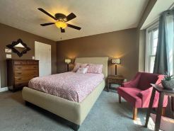 Doodlebug Cottage ~ Pool + Hot Tub Oasis + Close to I-95