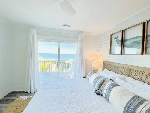 Fully Renovated Oceanfront - Private Beach Access - Dog Friendly - Sleeps 8