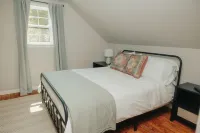 Central & Peaceful Home in the heart of Rio Grande, OH