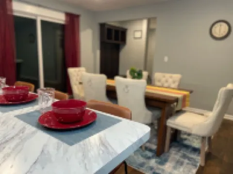 Cozy Haven: Your Home Away from Home Spacious 5-bedroom house with AC and Wi-Fi