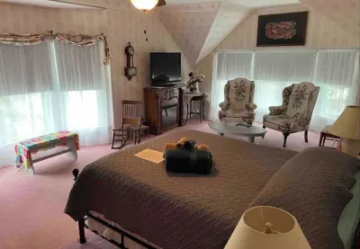 Rivers Edge Victorian Inn