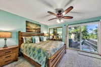 Tahoe Aloha Cabin: TWO Kitchens & Living Rooms, Game Rm, Hot tub, Fitness  Equip