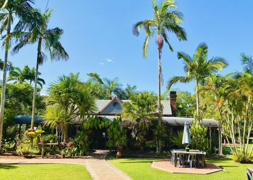Ferns Hideaway Resort Hotel a Byfield