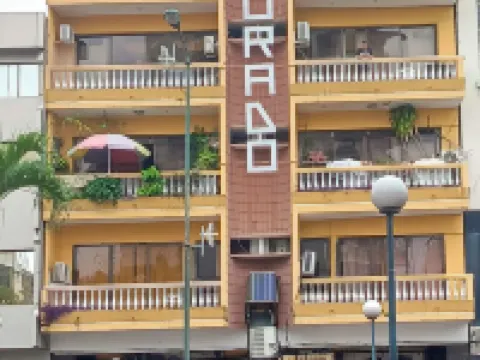 HOTEL DORADO Hoteles cerca de Estadio George Capwell