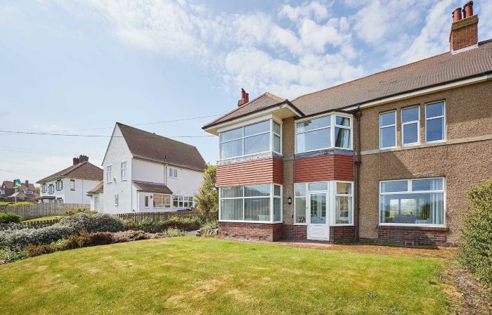 Host & Stay - Chirnells