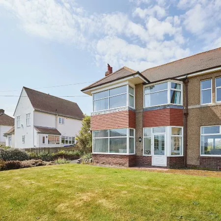 Host & Stay - Chirnells