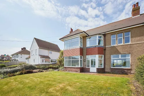 Host & Stay - Chirnells