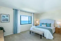 VANDERBILT BEACH- BEACHFRONT 2 BEDROOM, 2 BATHROOM CONDO...SIMPLEY GORGEOUS!