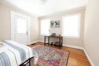 Lovely Historic District Retreat Coca-Cola Space Science Center附近的飯店