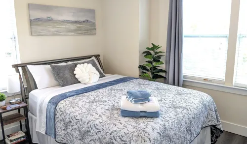 Tiny Cottage w/Private Workspace in the Heart of Davidson!