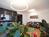 Habitat Apartments Hotels near ميوز