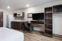 WoodSpring Suites Tampa Airport North Veterans Expressway Hotels in Town 'n' Country