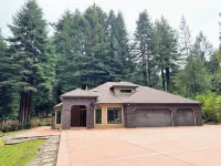 Arcata Forest Hideaway