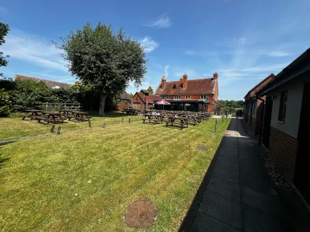 The Carrington Arms Отели в г. Кранфилд