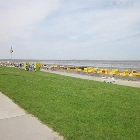 Gode Tiden' spacious comfort apartment with 2 shower baths and balconies, and wifi