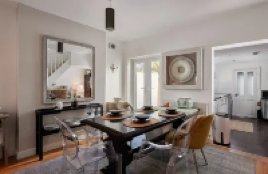 Boujee, chic city centre house