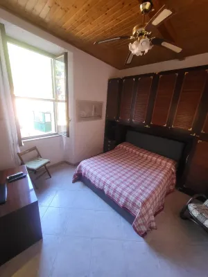 Quiet and independent small apartment CIN. IT011019C24QB2TBIQ Hotel dekat Passeggiata Lungomare