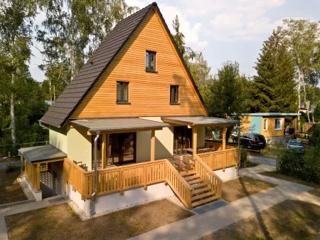 lauch3.de - Green vacation home by the lake