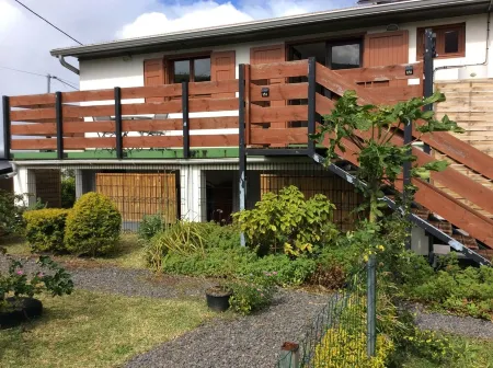 La case géranium with heated swimming pool Отели в г. Сен-Жозеф