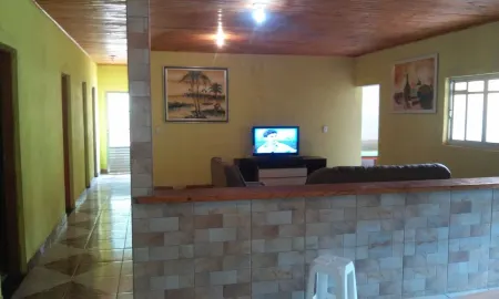 CHÁCARA PÉ DA SERRA with swimming pool, soccer pitch, barbecue area, fishpond