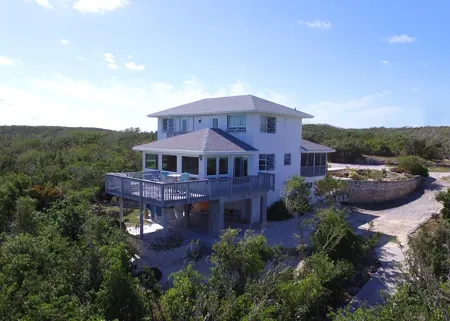 Secluded & Quiet Beachfront Home w/ Beautiful View on Lochabar Bay. Family fun!