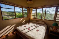 CASA LINDA VISTA / WALK To BEACH & SURFING / PEACEFUL & PRIVATE / SLEEPS 2 to 8