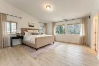 Gorgeously Designed Entire Home!