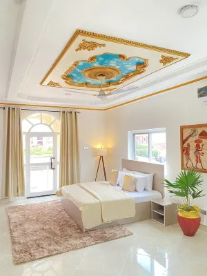 Executive suite with a pool