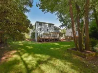 Home Sweet NC. Amazing Location! Hotels near Habitat Wake ReStore -- Apex