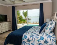 Carolina Kai - Beautiful Luxury Villa Private Beach Near Rum Point & Starfish Pt
