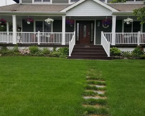 Beautiful Colonial Mint Condition Summer House Walking Distance to Beach リバーヘッドのホテル