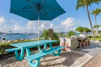 Gorgeous Beachfront Ground Floor 2 Bedroom 2 Bath Condo